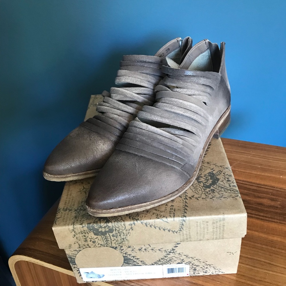 Rare Free People Lost Valley Ankle Boot NWT 8.5